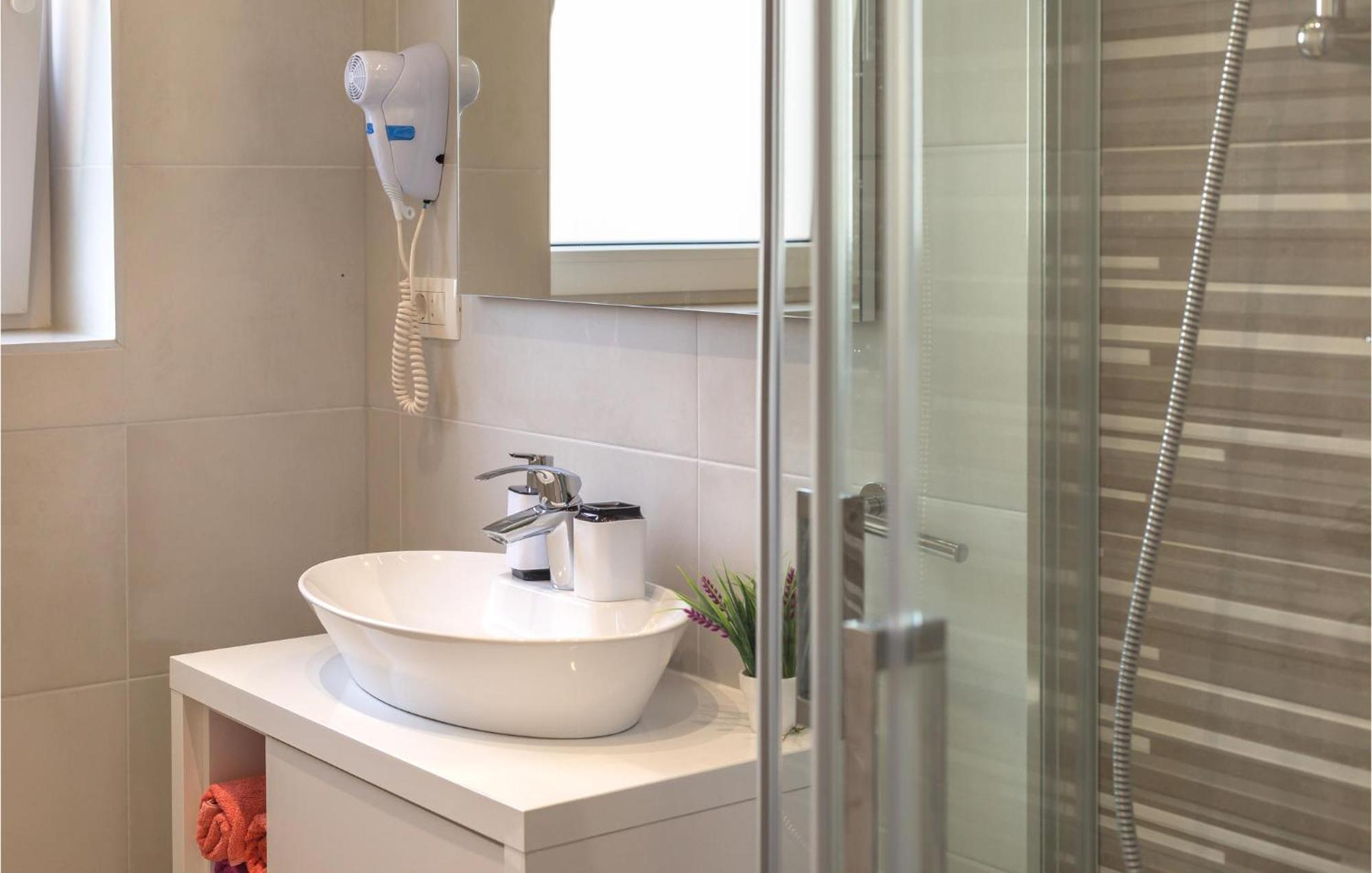 Amazing Apartment In Medici With Kitchen Kutleša Εξωτερικό φωτογραφία