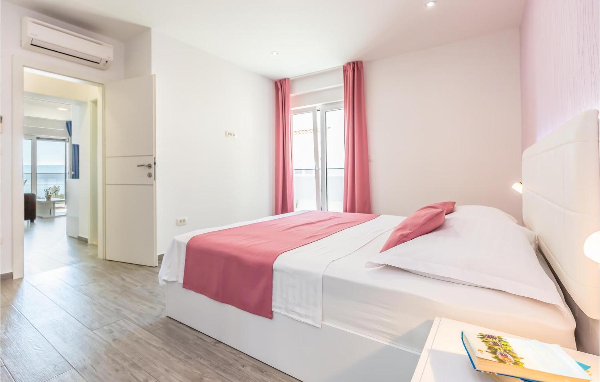 Amazing Apartment In Medici With Kitchen Kutleša Εξωτερικό φωτογραφία